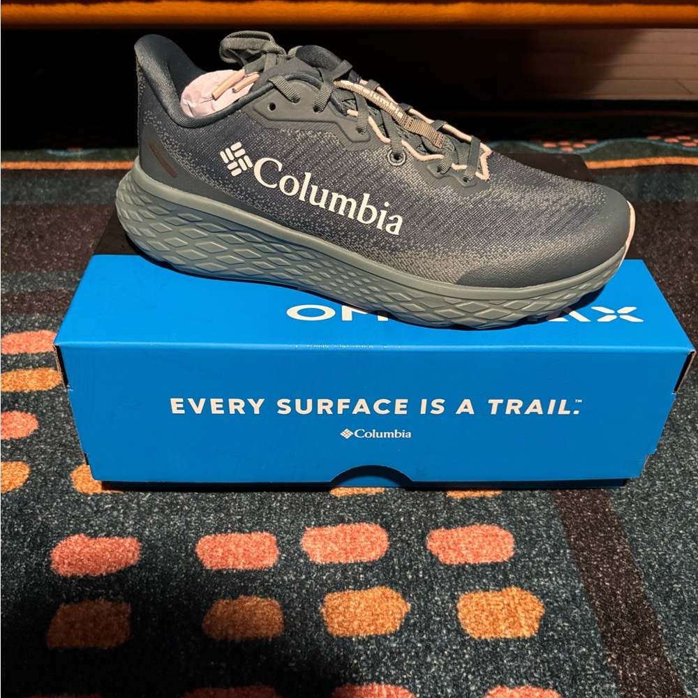 Columbia women’s trail running shoes NWOT size 7.5